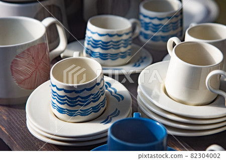 Japanese traditional crafts ceramics 82304002