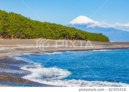 世界遺產美穗之松原和富士山 82305418
