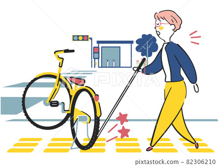 一個拿著白手杖的視障婦女不能走路，因為盲文塊上的自行車是障礙物插圖素材 82306210
