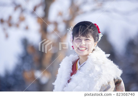 Woman in long-sleeved kimono Woman in long-sleeved kimono 82308740