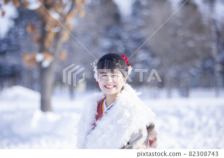 Woman in long-sleeved kimono Woman in long-sleeved kimono 82308743