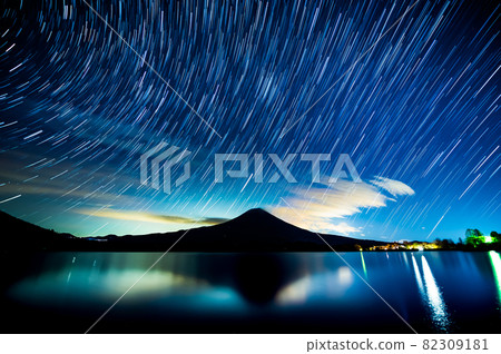 Lake Tanuki and Mt. Fuji (star trail), Fujinomiya City, Shizuoka Prefecture 82309181