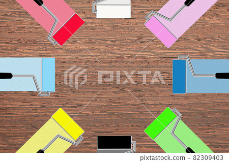 Painting roller and copy space Wenge wood grain background 82309403