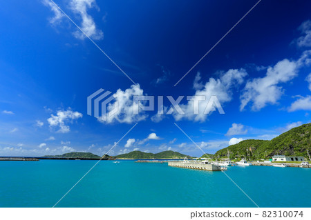 沖繩慶良間群島座間味島座間味港周邊景色 82310074