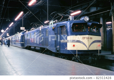 Railway JNR jr EF58 ef58 EL locomotive pack 89 blue blue Ueno 80 82311428