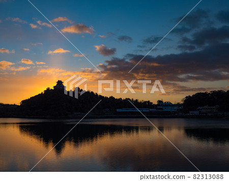 犬山城日出 82313088