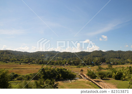 Su Tong Pe bridge is made of bamboo at Maehongson province Thailand (southeast asia) Su Tong Pe bridge is made of bamboo at Maehongson province Thailand (southeast asia) 82313871