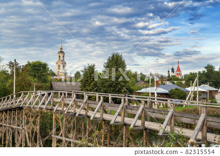 Wooden bridge, Suzdal, Russia 82315554
