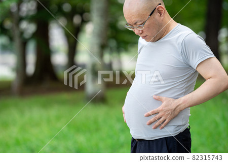 Men who care about stomach 82315743