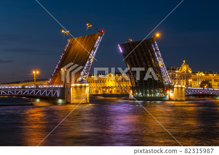 Drawn Palace bridge and Winter Palace Drawn Palace bridge and Winter Palace 82315987
