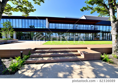 Fukuoka Prefecture Yanagawa Citizens' Cultural Center "Water Capital Yanagawa" 82316089