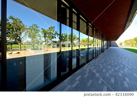 Fukuoka Prefecture Yanagawa Citizens' Cultural Center "Water Capital Yanagawa" 82316090