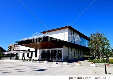 Fukuoka Prefecture Yanagawa Citizens' Cultural Center "Water Capital Yanagawa" 82316102