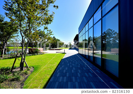 Fukuoka Prefecture Yanagawa Citizens' Cultural Center "Water Capital Yanagawa" 82316130
