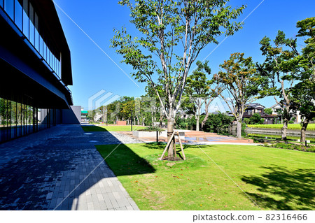 Fukuoka Prefecture Yanagawa Citizens' Cultural Center "Water Capital Yanagawa" 82316466