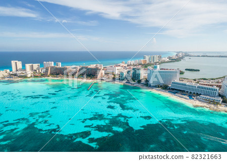 Aerial view of Cancun beach in Mexico. Caribbean coast landscape 82321663