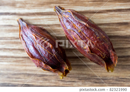 Gardenia fruit Gardenia fruit 82321990