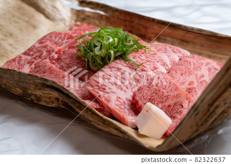Raw meat of Japanese beef Raw meat of Japanese beef 82322637