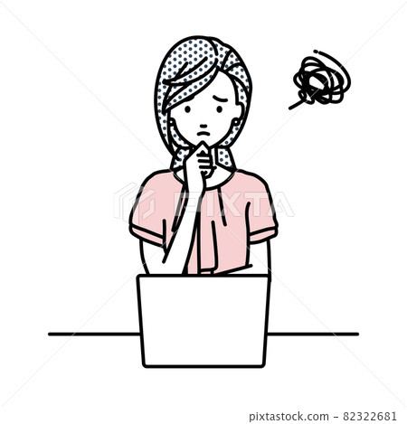 一位辦公室休閒女性坐在辦公桌前，無法打開她的電腦 82322681