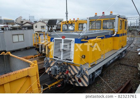 MR1519 track motor car 82323761