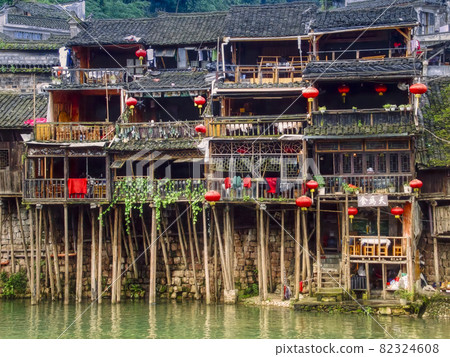 中國湖南鳳凰 82324608