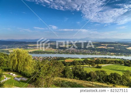 View of Danube river, Austria View of Danube river, Austria 82327511