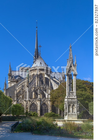 Notre Dame de Paris, France 82327897