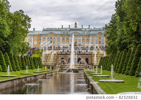 Grand Cascade, Peterhof, Russia Grand Cascade, Peterhof, Russia 82328832