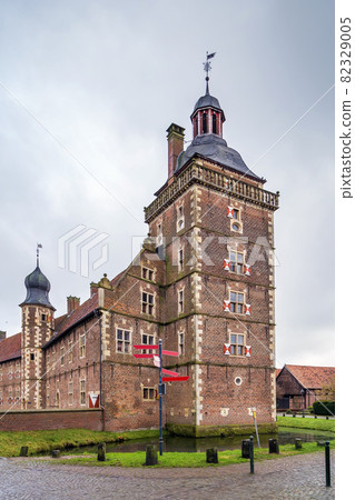 Outer bailey in castle Raesfeld, Germany Outer bailey in castle Raesfeld, Germany 82329005