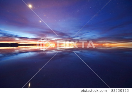 Uyuni Salt Lake Bolivia 82330533