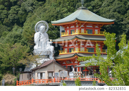 奈良縣生駒郡長護尊寺、玉藏院三層寶塔和地藏菩薩坐像 82332831