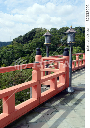Chogosonshi-ji Temple, the parapet of the main hall stage, Ikoma-gun, Nara Prefecture Chogosonshi-ji Temple, the parapet of the main hall stage, Ikoma-gun, Nara Prefecture 82332991