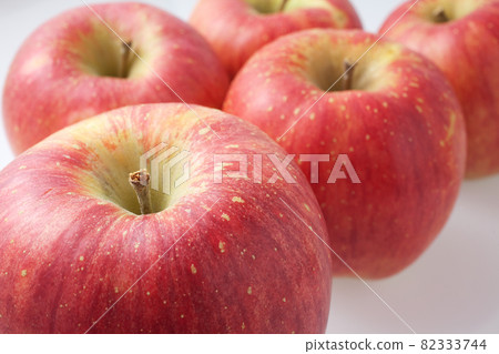 Shinano Dolce apples 82333744