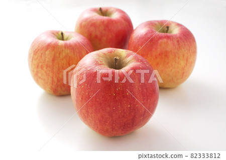 Shinano Dolce apples Shinano Dolce apples 82333812