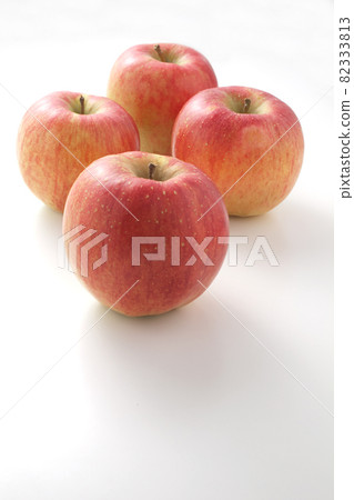 Shinano Dolce apples 82333813