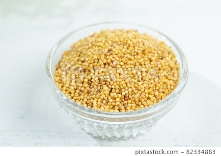 Mochiawa (Miscellaneous grains from ancient Japan, Gramineae. High in iron) 82334883