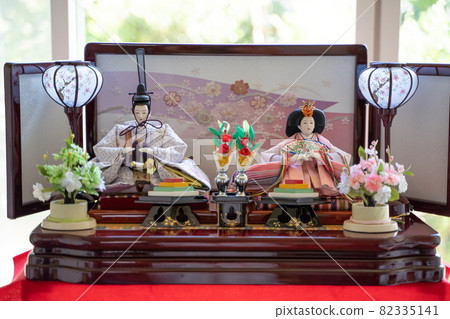 一個娃娃 82335141