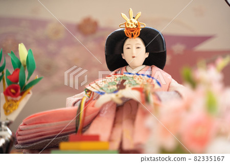 A doll A doll 82335167