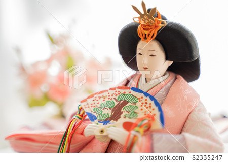 A doll A doll 82335247