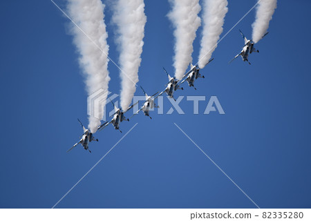 T-4 blue impulse T-4 blue impulse 82335280