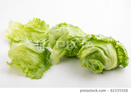 在白色背景上閃耀的生菜 新鮮蔬菜 春生菜 秋生菜 82335508