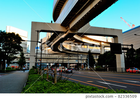 東京都高速公路西新宿路口夜景 東京都高速公路西新宿路口夜景 82336509