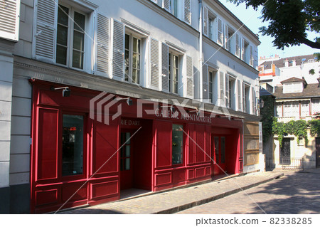 巴黎蒙馬特的畫廊大樓 82338285
