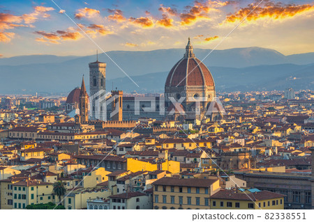 Florence Italy, sunrise city skyline at Florence Duomo Santa Maria del Fiore Cathedral, Tuscany Italy Florence Italy, sunrise city skyline at Florence Duomo Santa Maria del Fiore Cathedral, Tuscany Italy 82338551