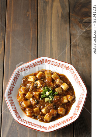 內含大量豆腐的四川麻婆豆腐鳥瞰圖 內含大量豆腐的四川麻婆豆腐鳥瞰圖 82341235