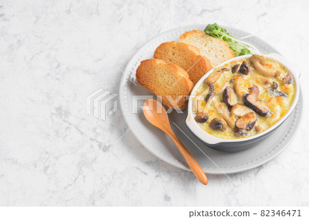 Mushroom gratin Mushroom gratin 82346471