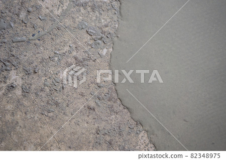 floor partially covering with self-levelling cement mortar floor partially covering with self-levelling cement mortar 82348975