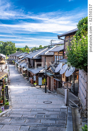 «Kyoto Prefecture» Biennial slope, approach to Kiyomizu Temple 82350157
