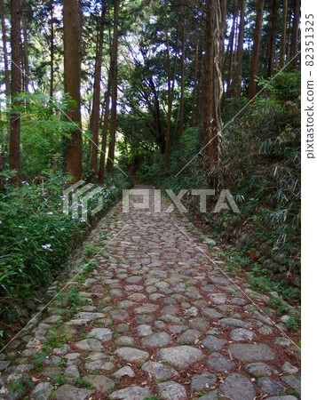 Ancient cobblestone road Ancient cobblestone road 82351325