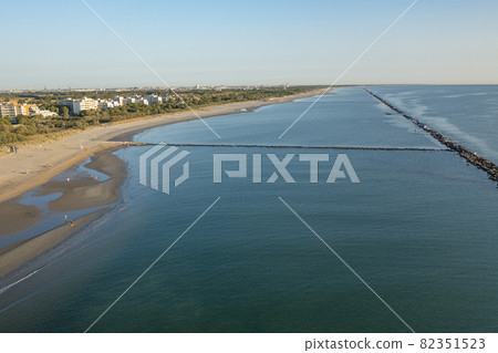 Nice adriatic shore with sandy beach 82351523